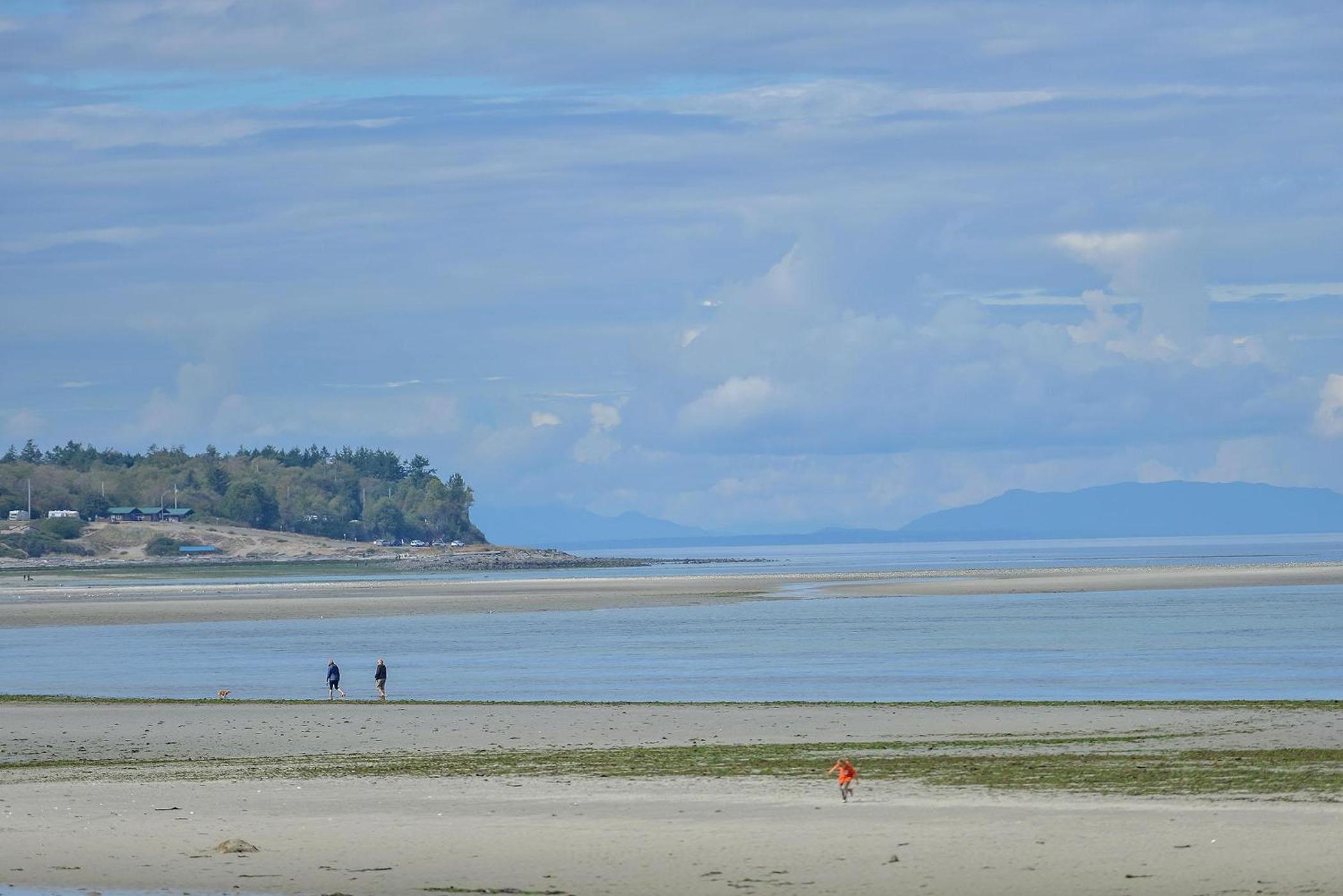 Kye Bay Beach House by EMR Vacation Rentals