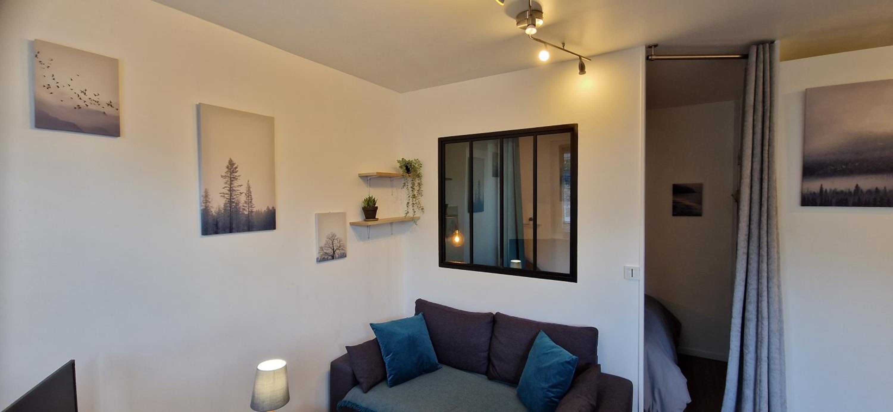 Beau studio très calme, parking privée gratuit, Netflix, Wifi