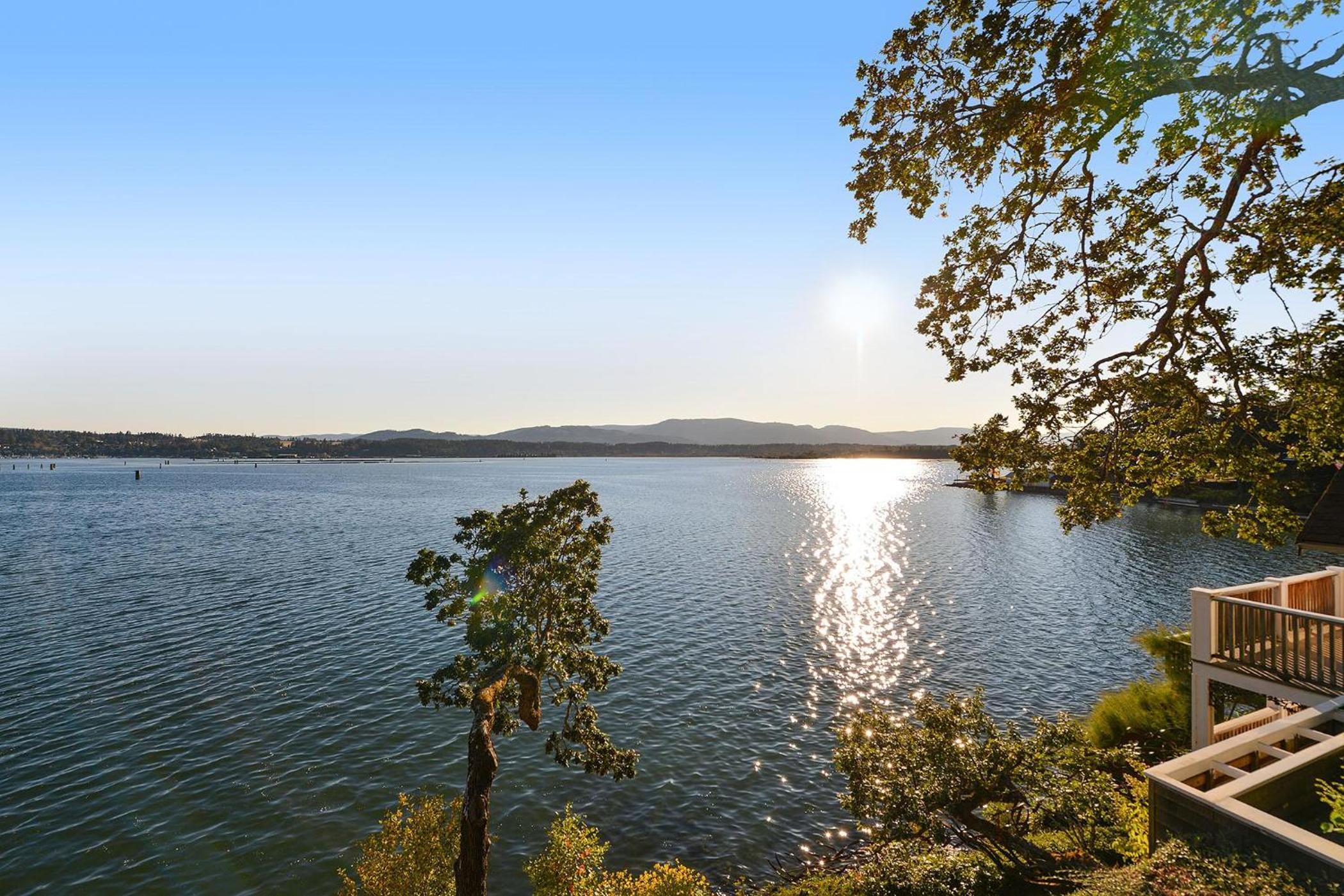 Salishan Chief Suite by EMR Vacation Rentals