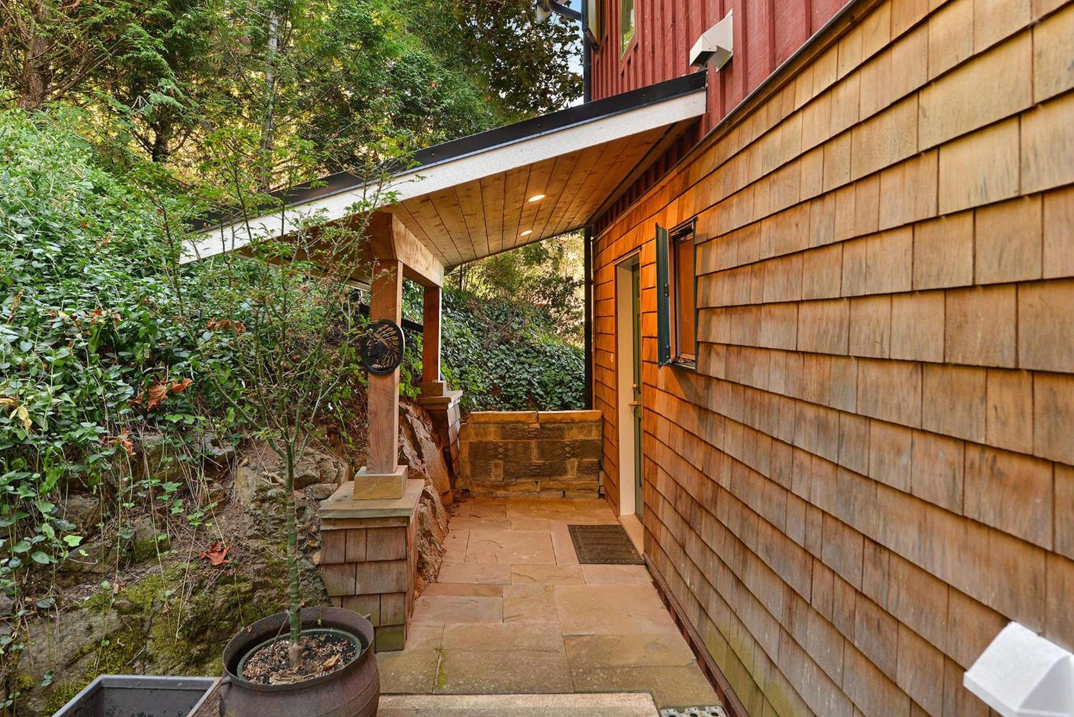 Salishan Chief Suite by EMR Vacation Rentals