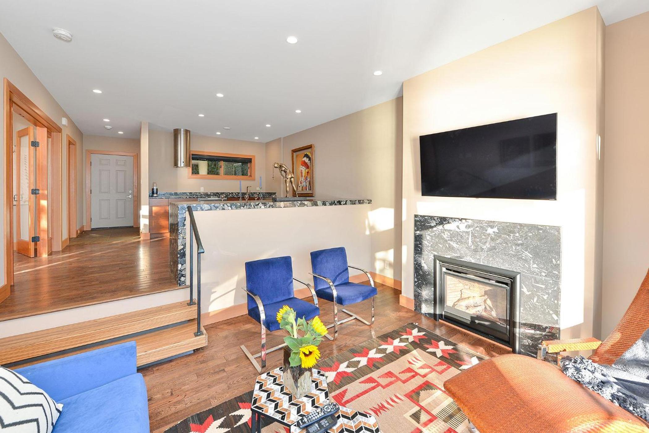 Salishan Chief Suite by EMR Vacation Rentals
