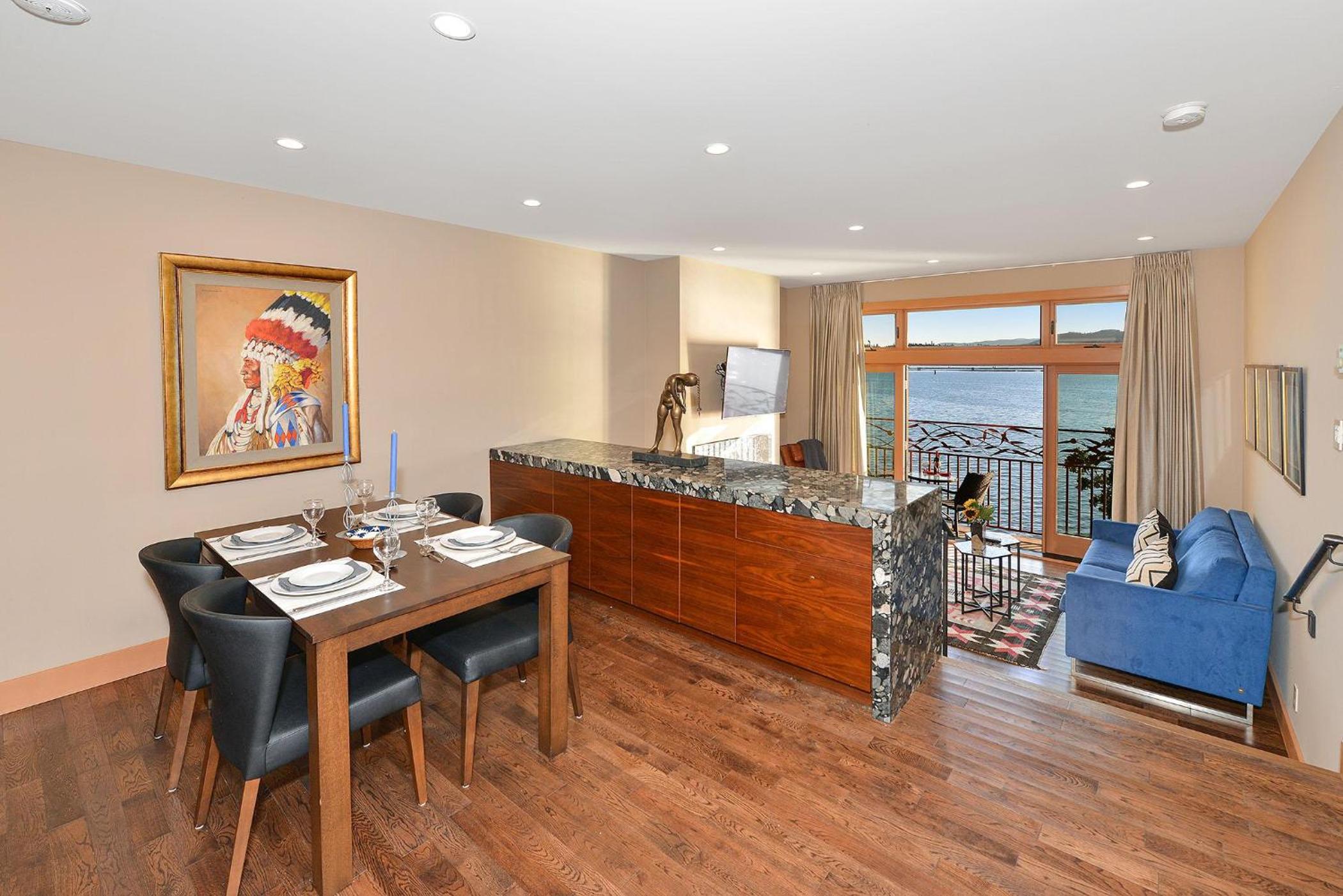 Salishan Chief Suite by EMR Vacation Rentals