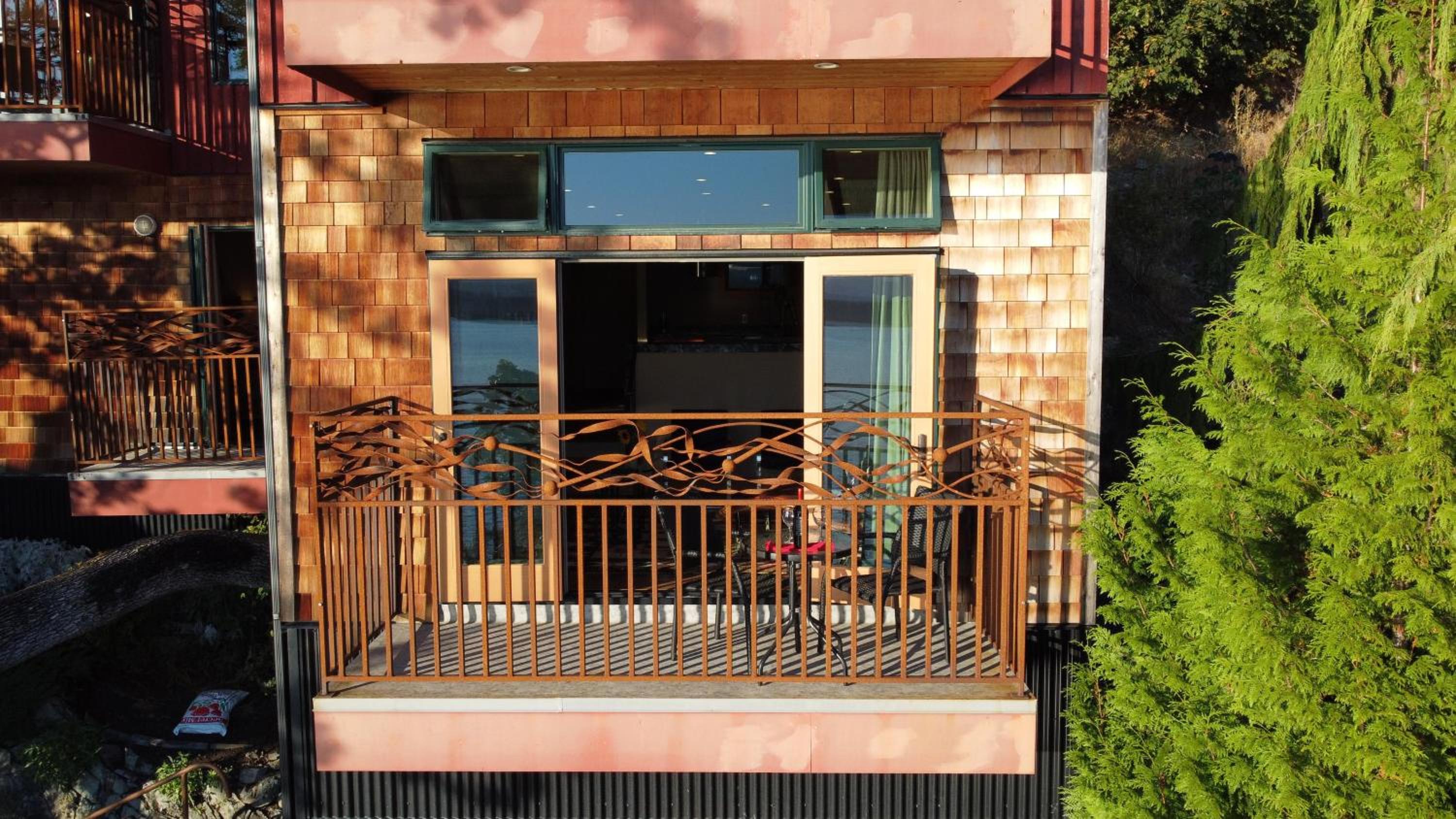 Salishan Chief Suite by EMR Vacation Rentals