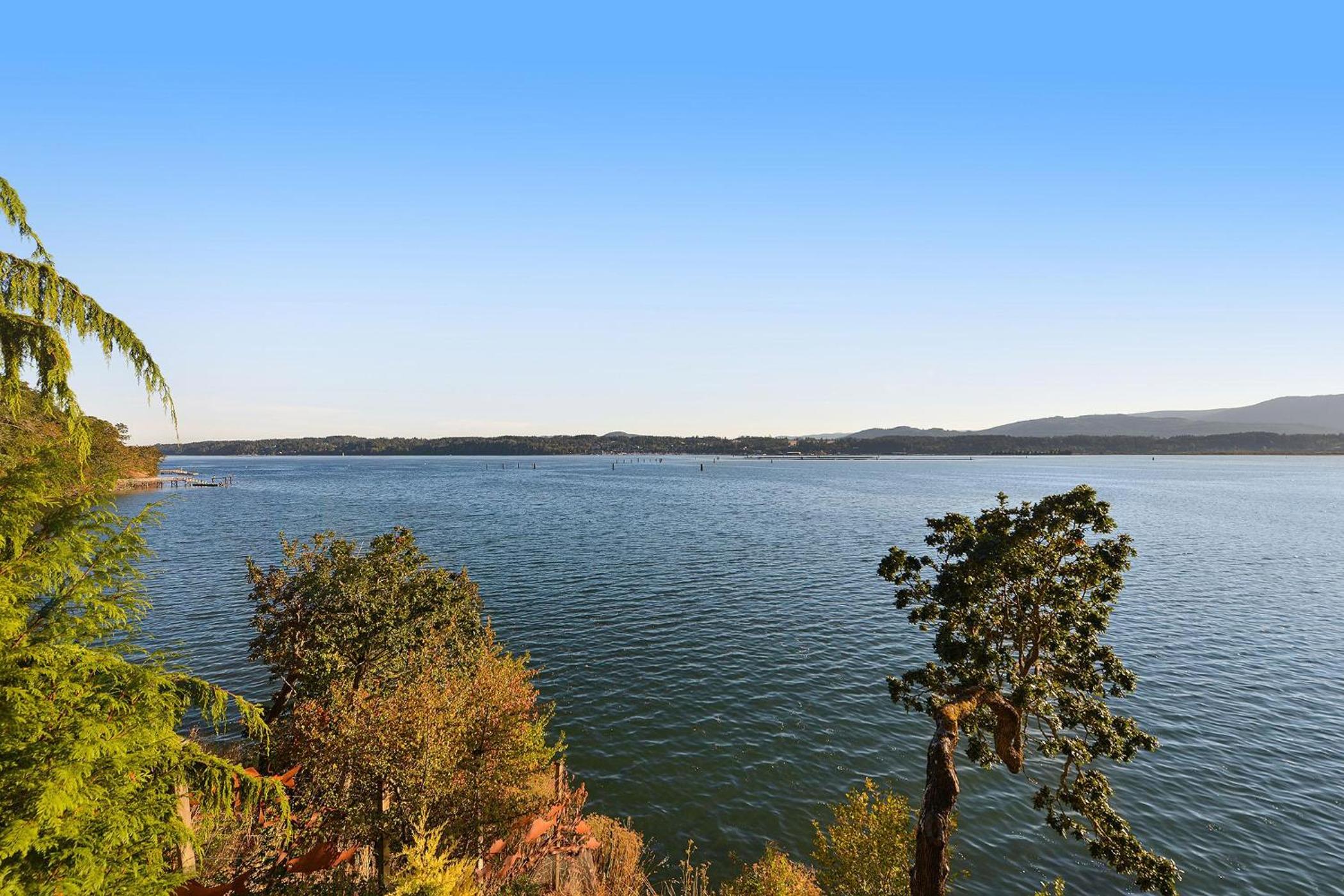 Salishan Chief Suite by EMR Vacation Rentals