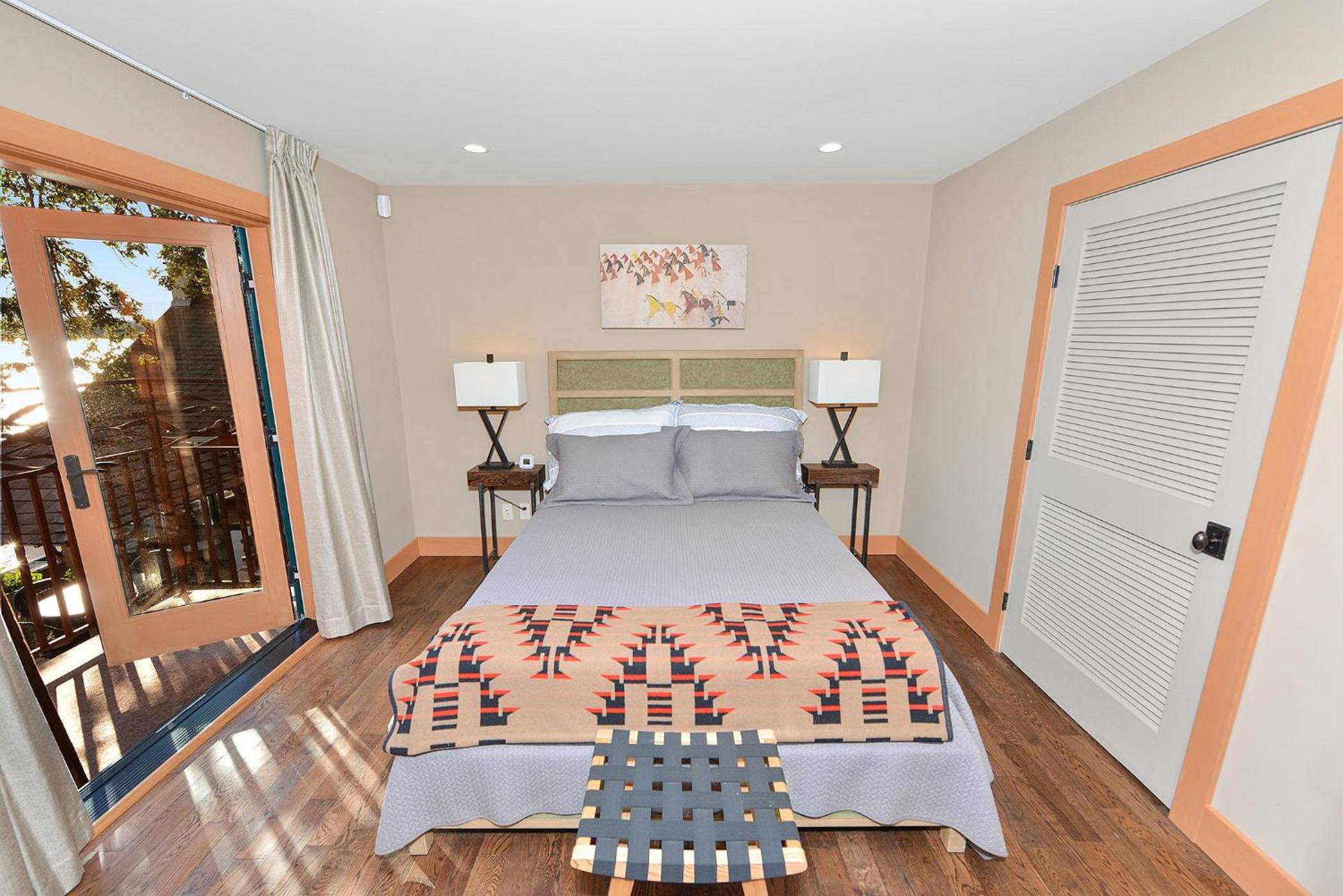 Salishan Chief Suite by EMR Vacation Rentals