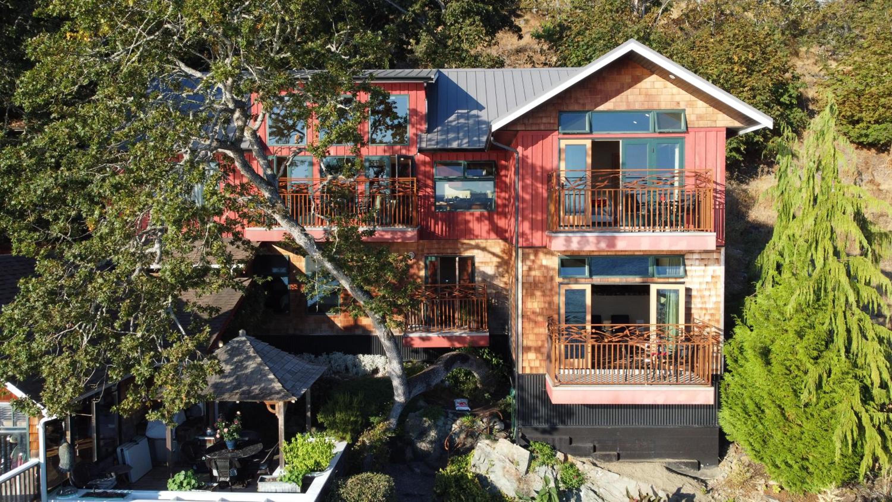 Salishan Chief Suite by EMR Vacation Rentals