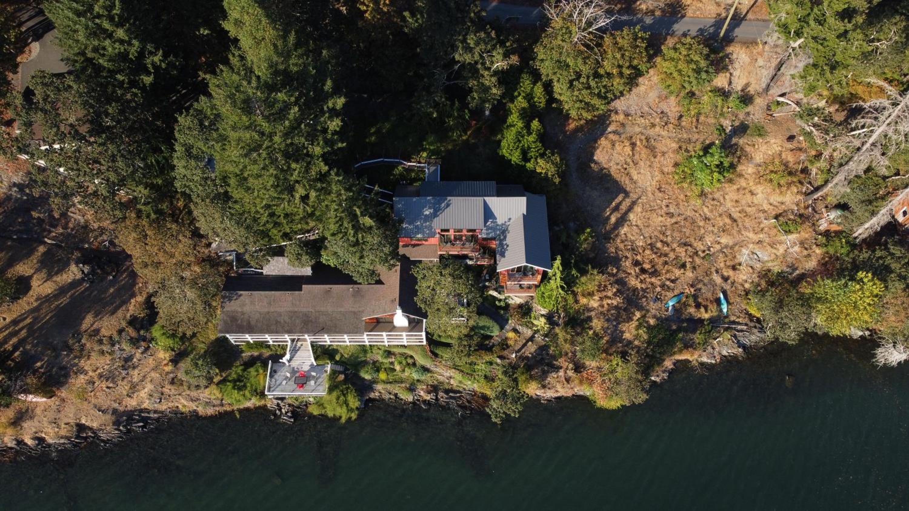 Salishan Chief Suite by EMR Vacation Rentals