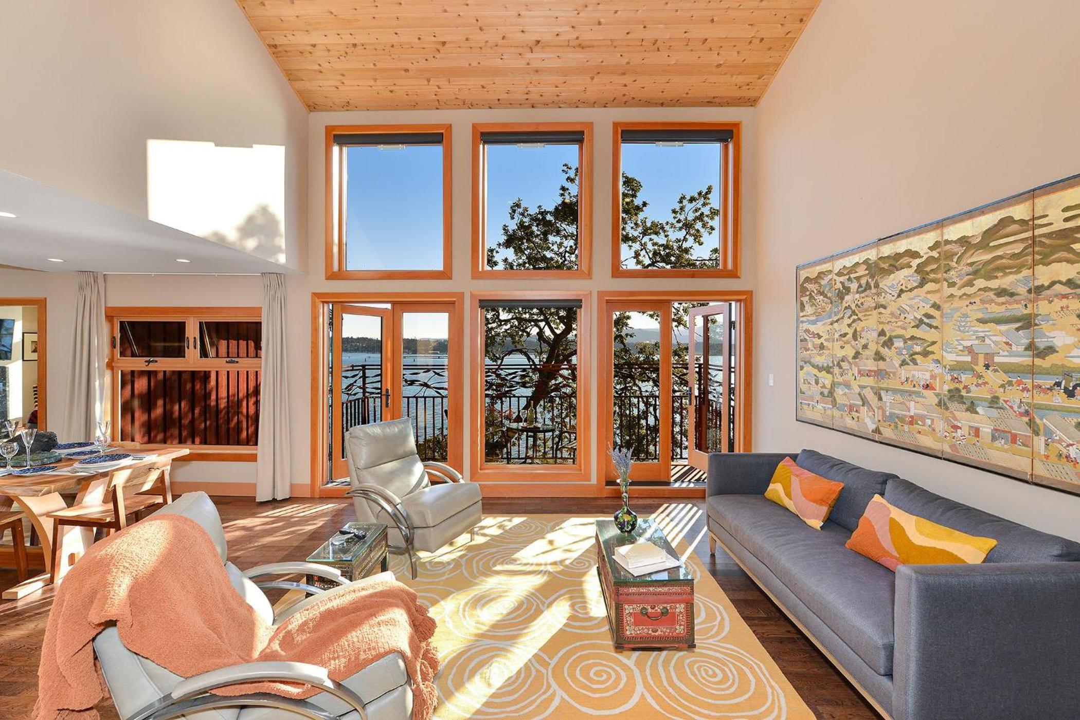 Salishan Tree House Suite by EMR Vacation Rentals