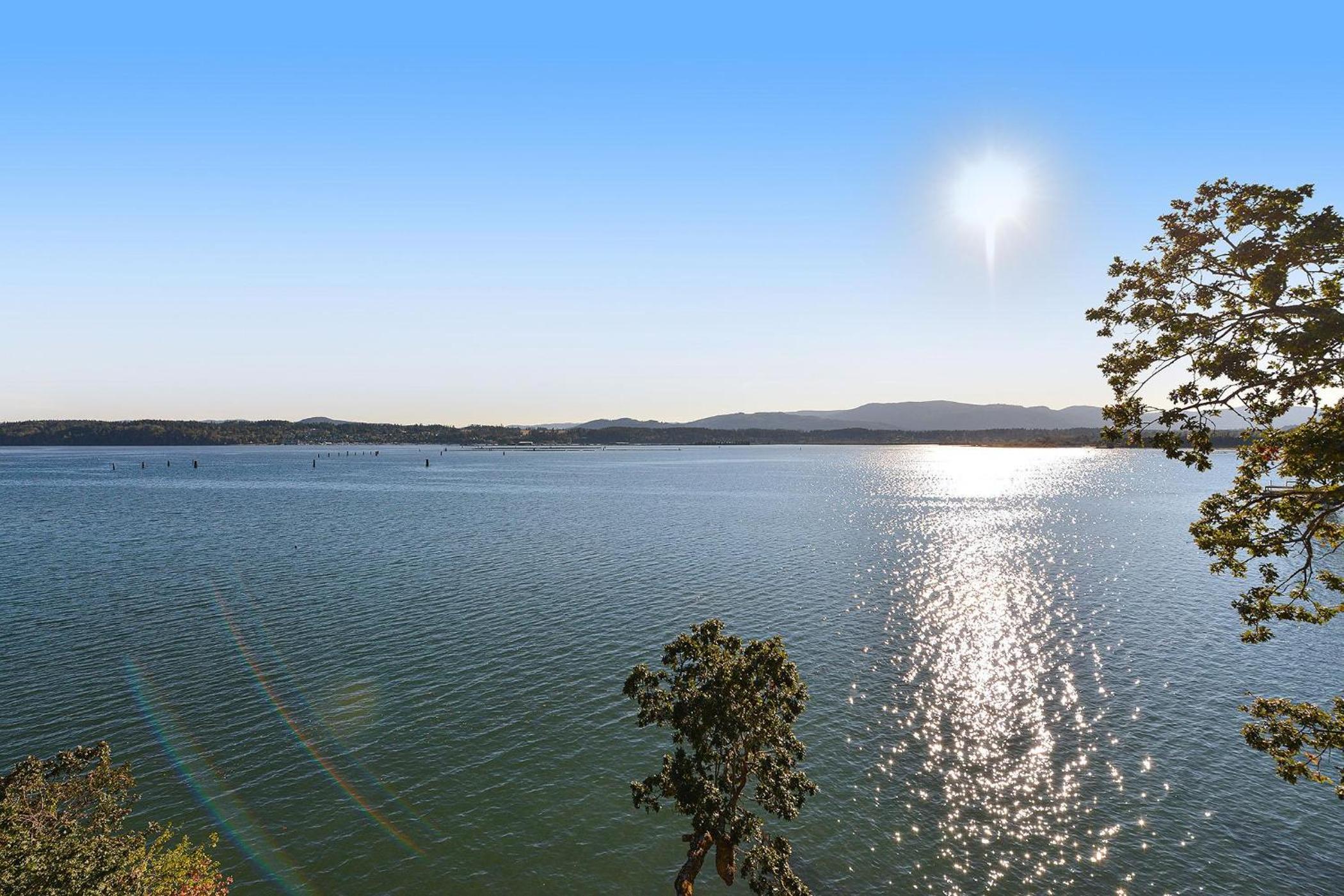 Salishan Tree House Suite by EMR Vacation Rentals