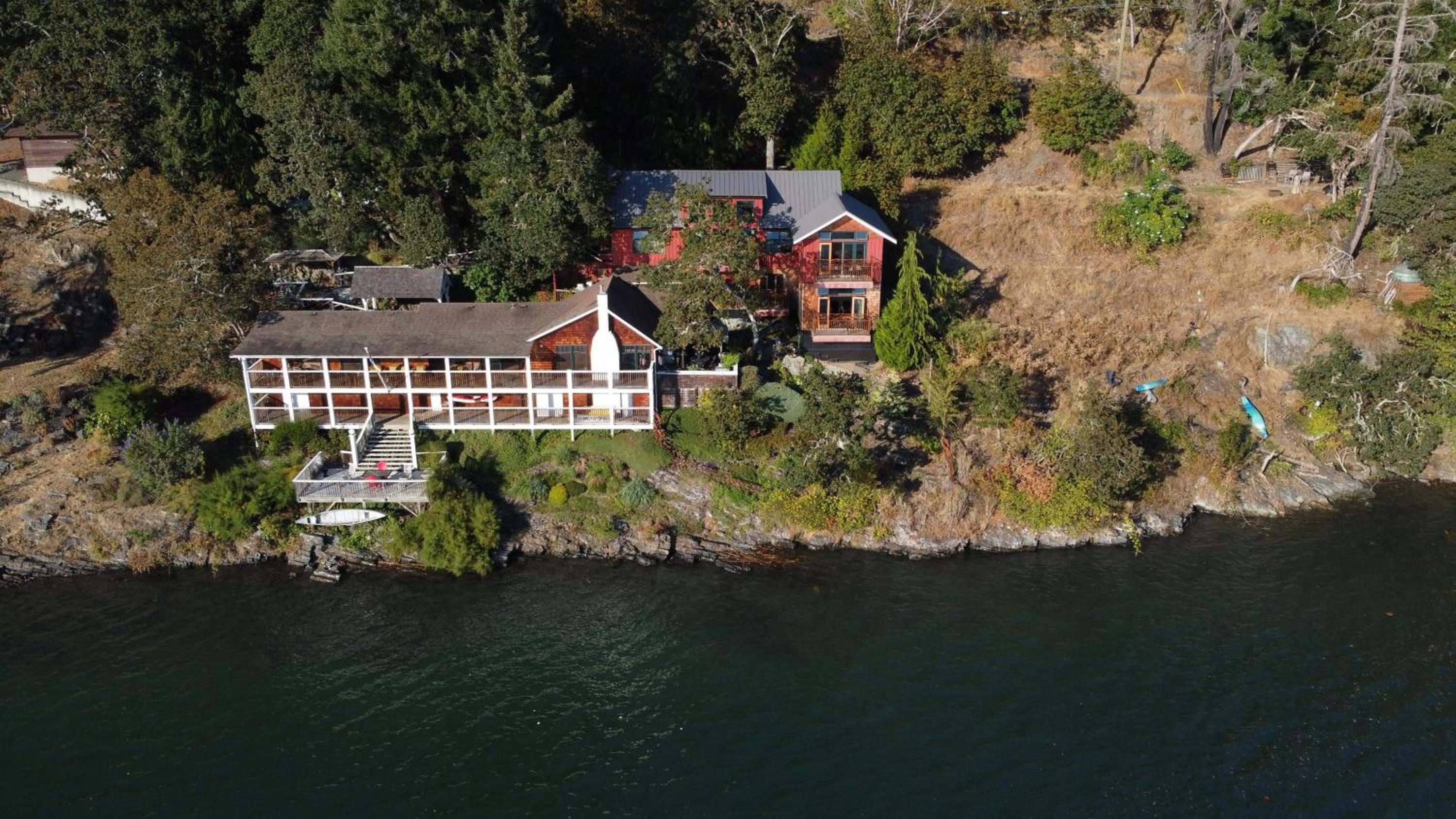 Salishan Tree House Suite by EMR Vacation Rentals