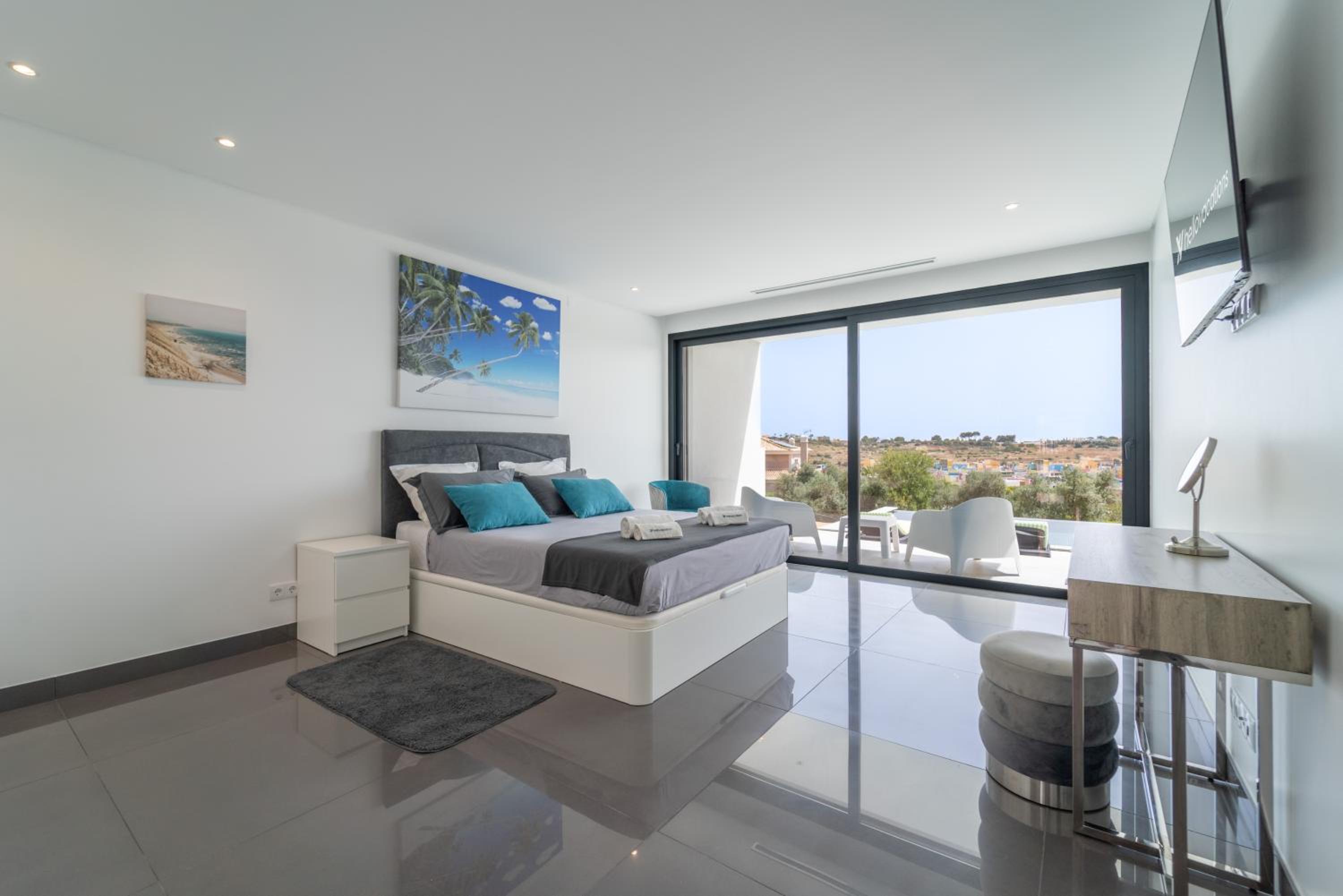 Villa das Amendoeiras by HelloVacations