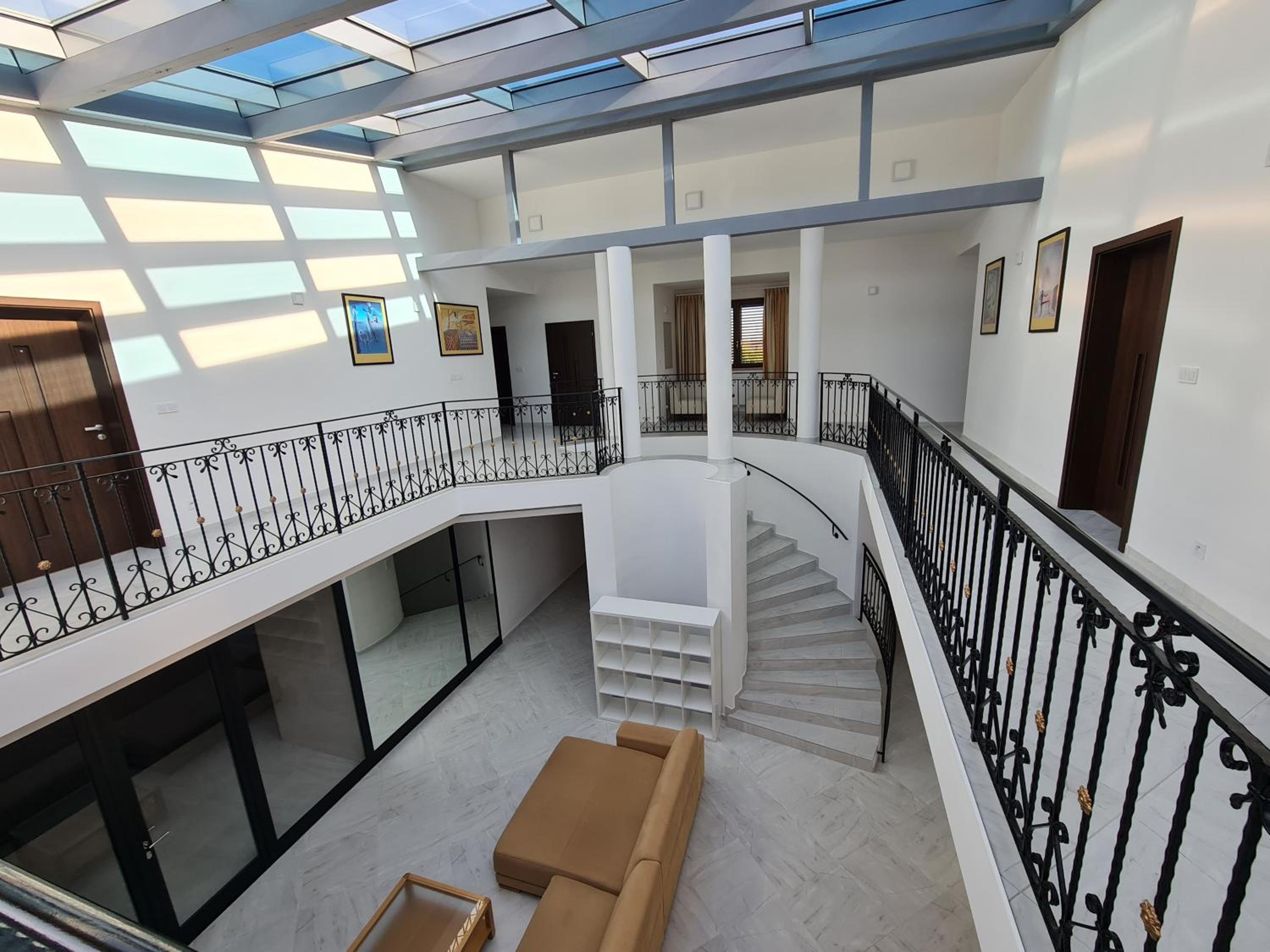 Atrium-Accomm