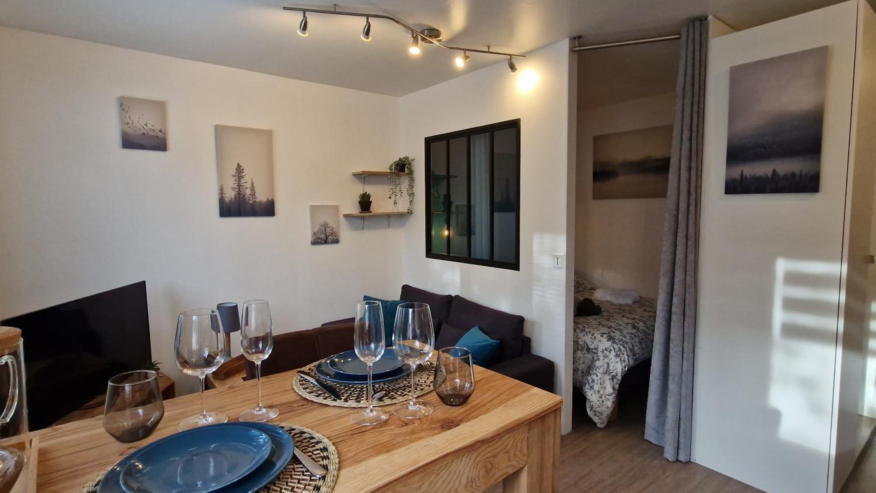 Beau studio très calme, parking privée gratuit, Netflix, Wifi