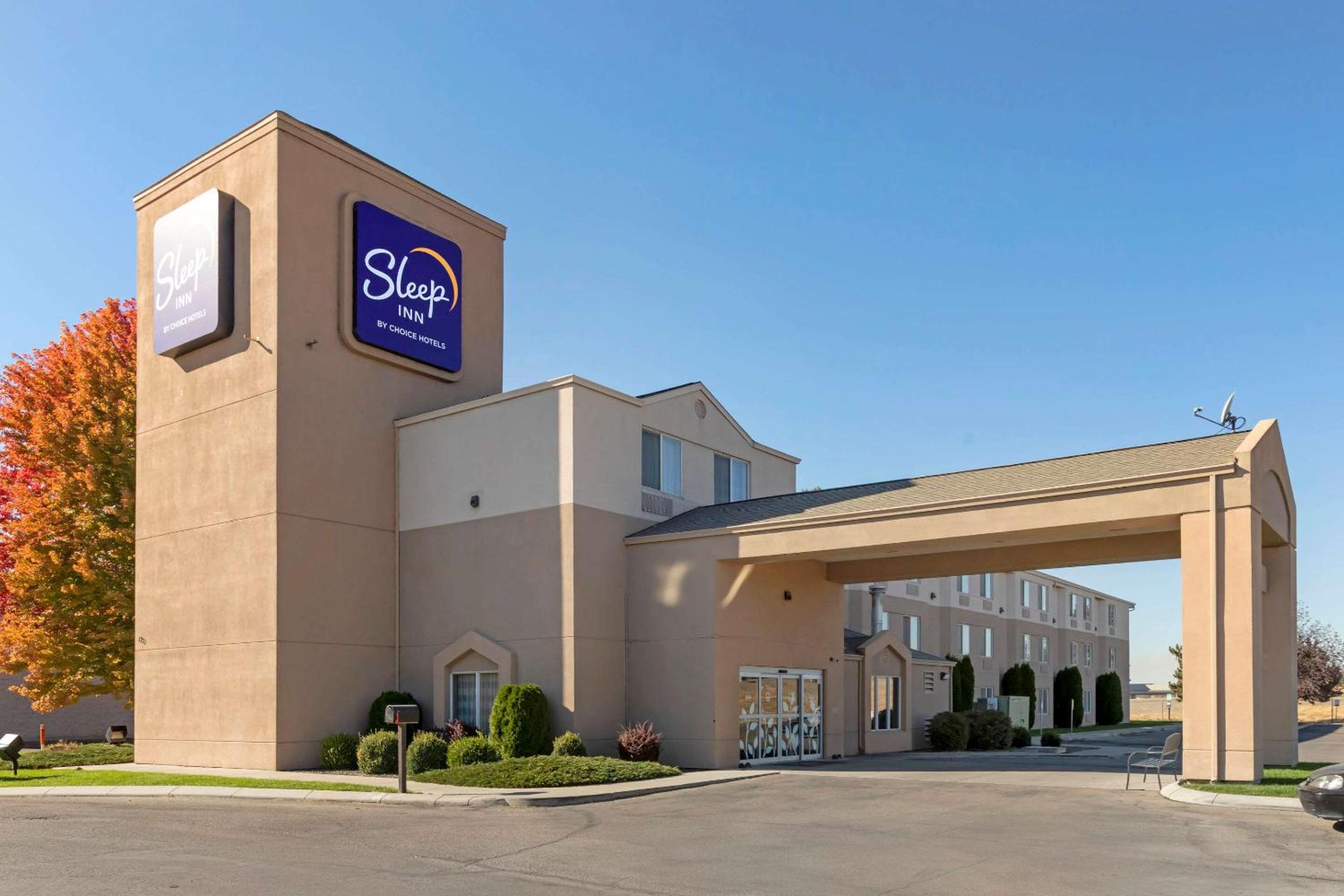 Hotel Sleep Inn - Image 1