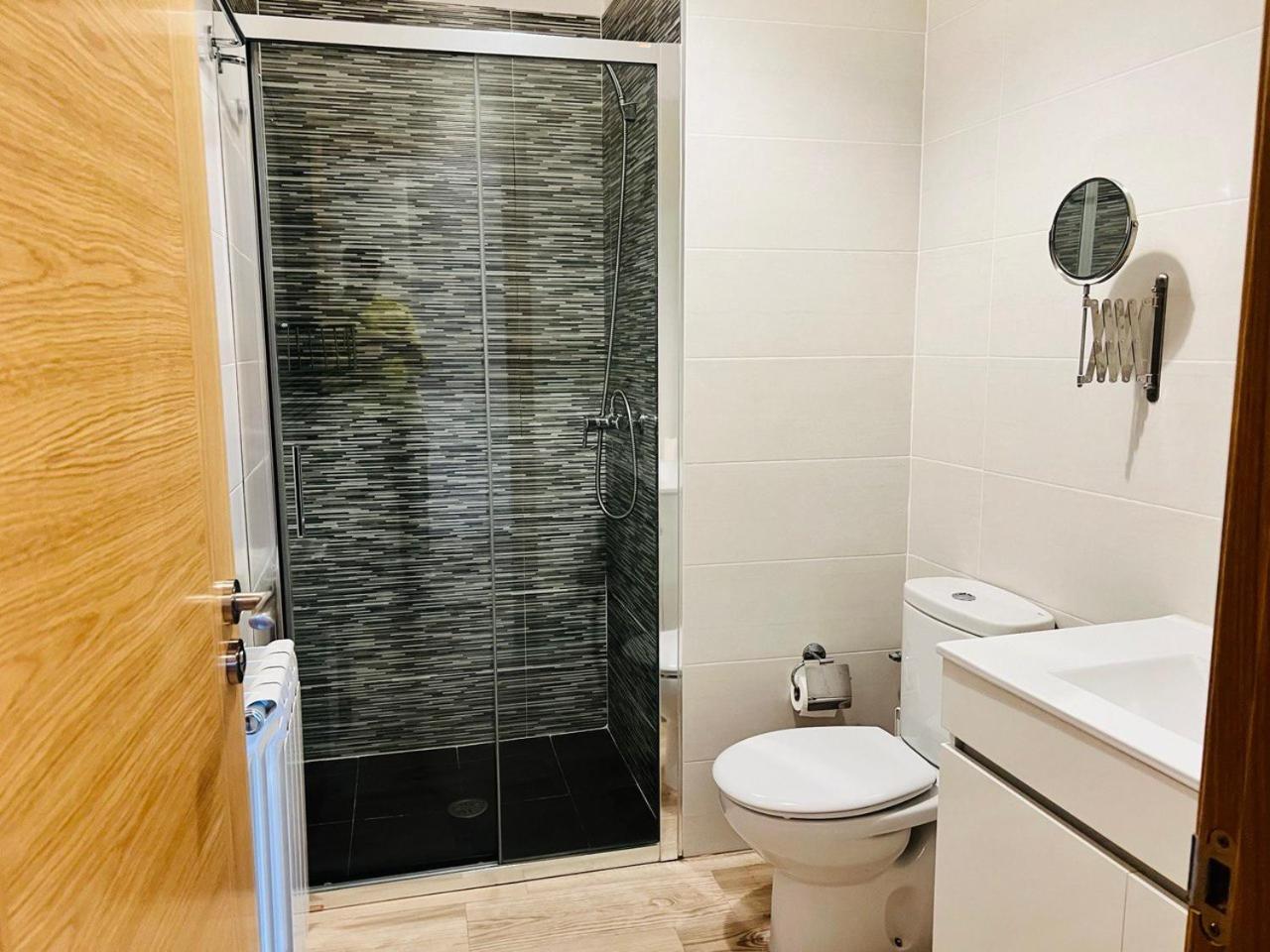 Apartamentos Raíces