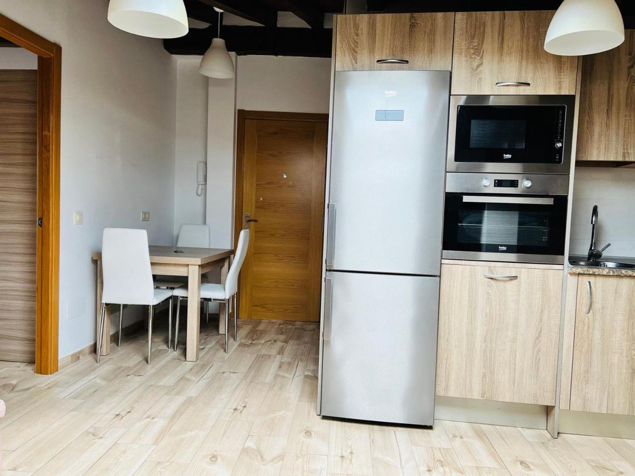 Apartamentos Raíces