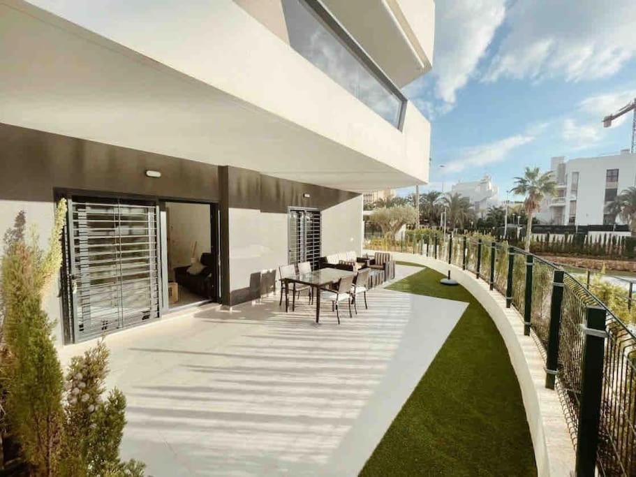 NEW GROUNDFLOOR APT. ARENALES DEL SOL view 2