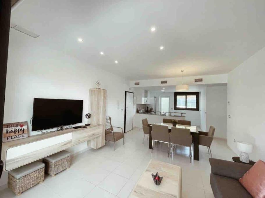 NEW GROUNDFLOOR APT. ARENALES DEL SOL view 3