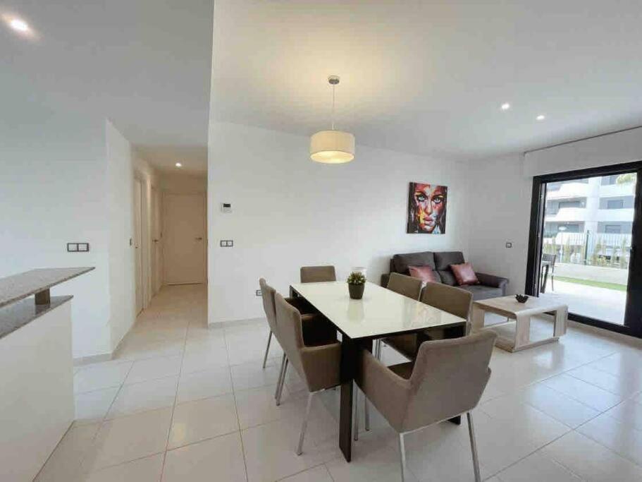 NEW GROUNDFLOOR APT. ARENALES DEL SOL view 4
