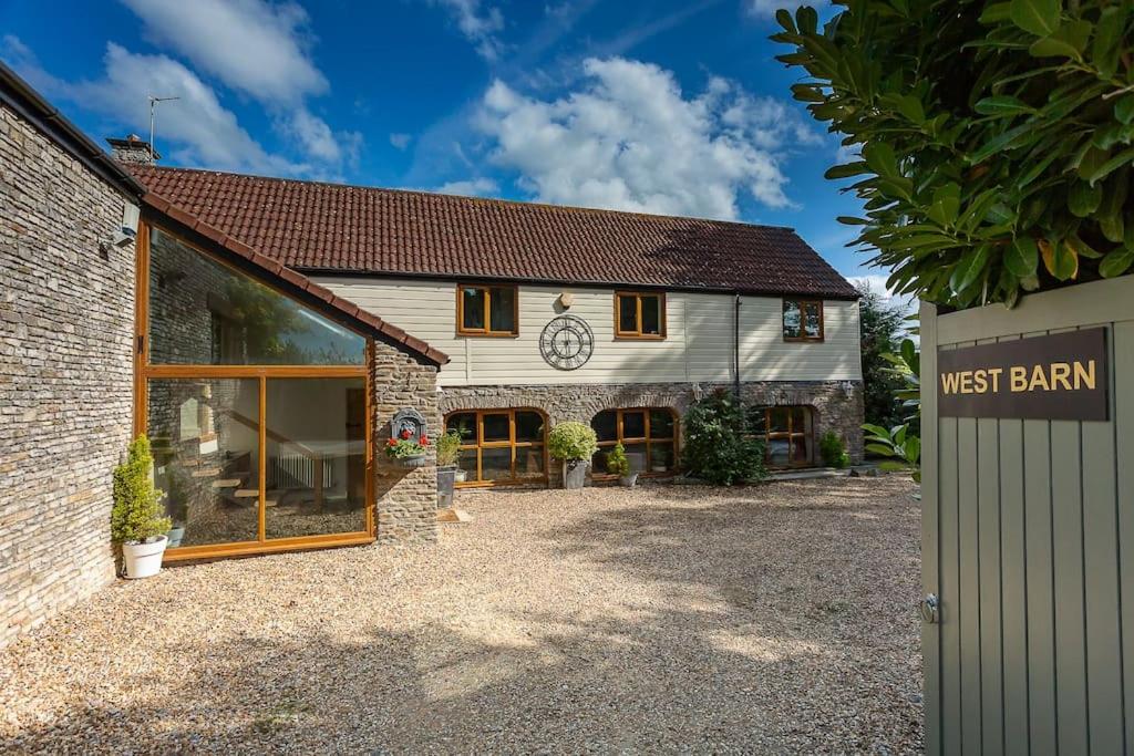 The West Barn near Bath, sleeps 24 and 2 hot tubs