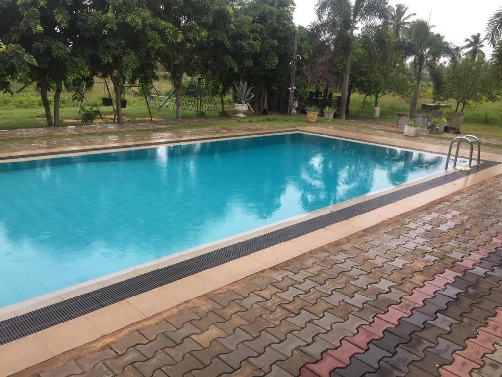 Shan Guest and Restaurant Nilaveli