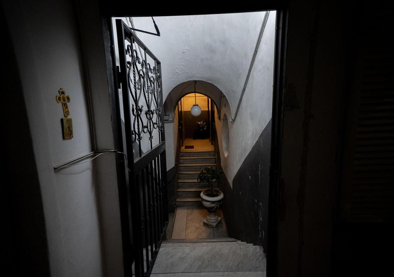 Vesuvius Luxury Home