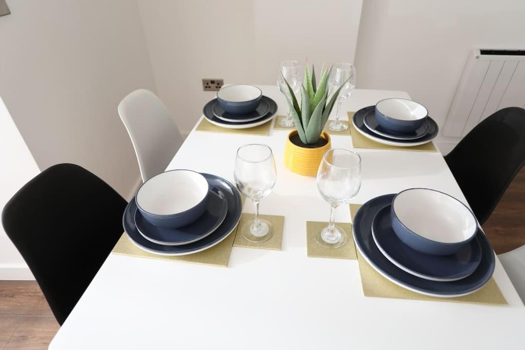 Plush 2-bedroom apartment Coventry city center