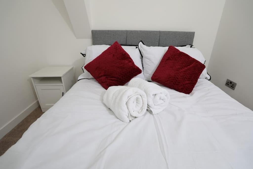 Plush 2-bedroom apartment Coventry city center
