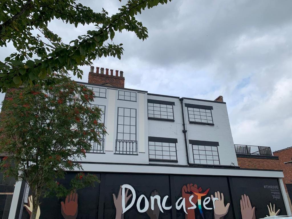 Central Doncaster 1BED 1BATH Pent-Apartment view 5