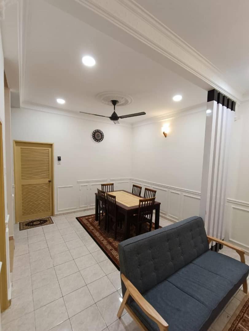 NuReezal Homestay Seremban photo 5