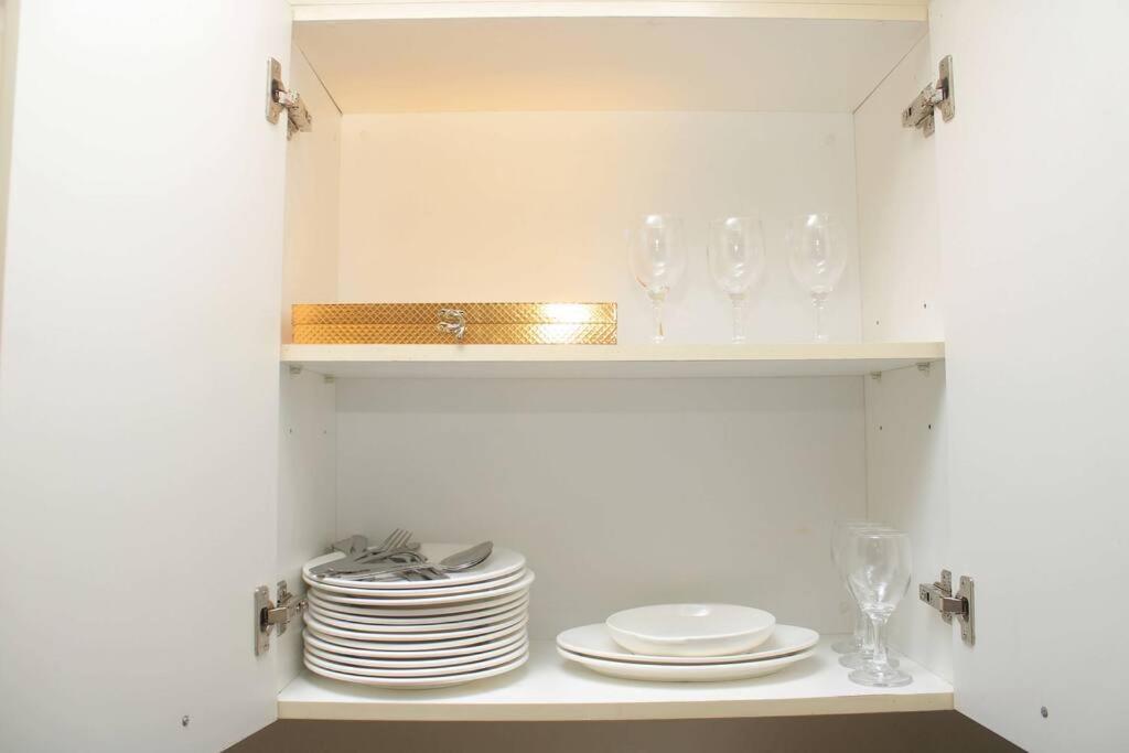 A2J Luxury Studio Near Venice Mall BGC Taguig