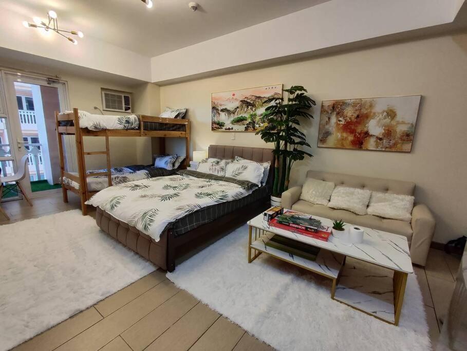 A2J Luxury Studio Near Venice Mall BGC Taguig
