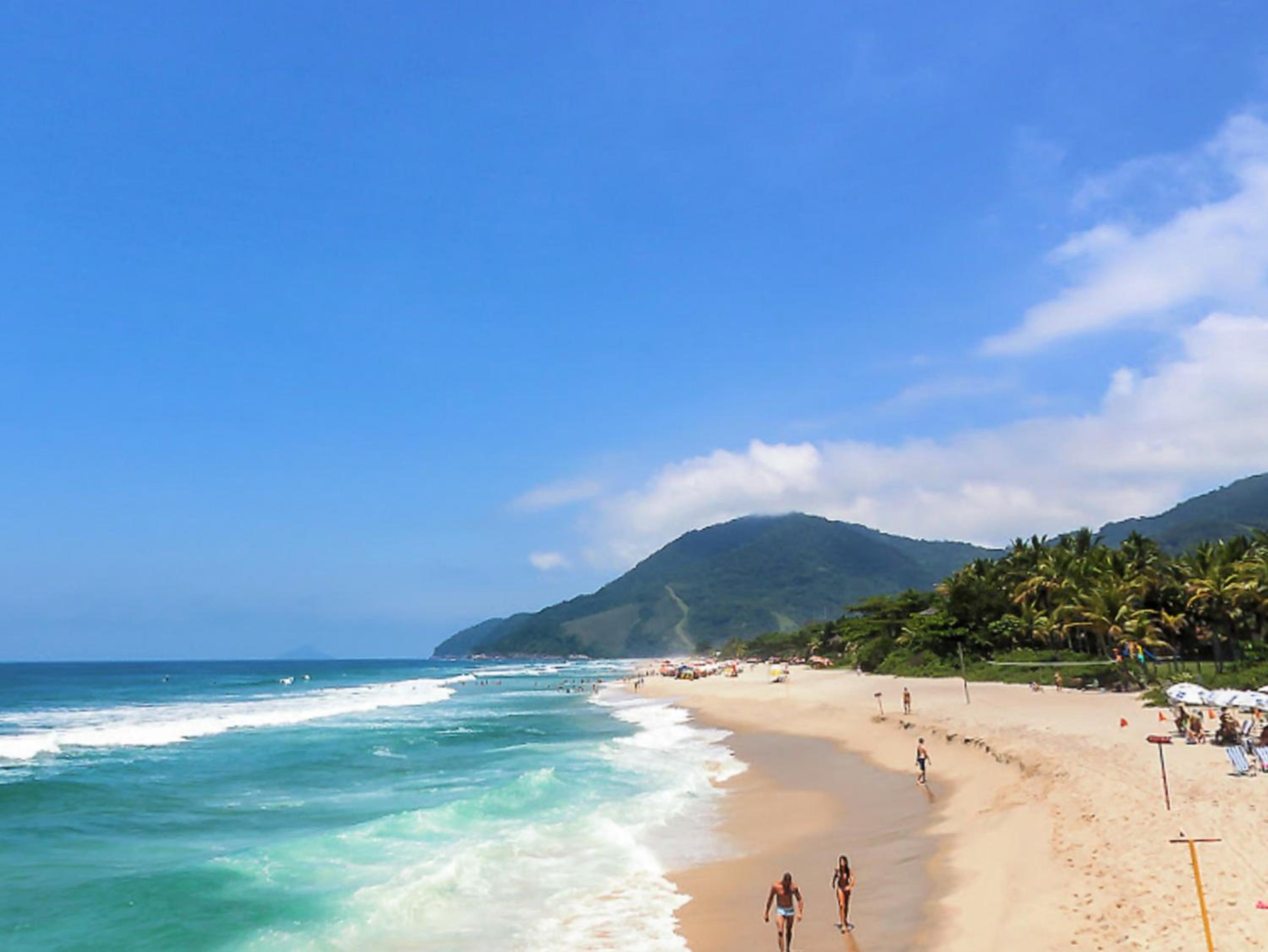 Casa a uma quadra da praia Maresias