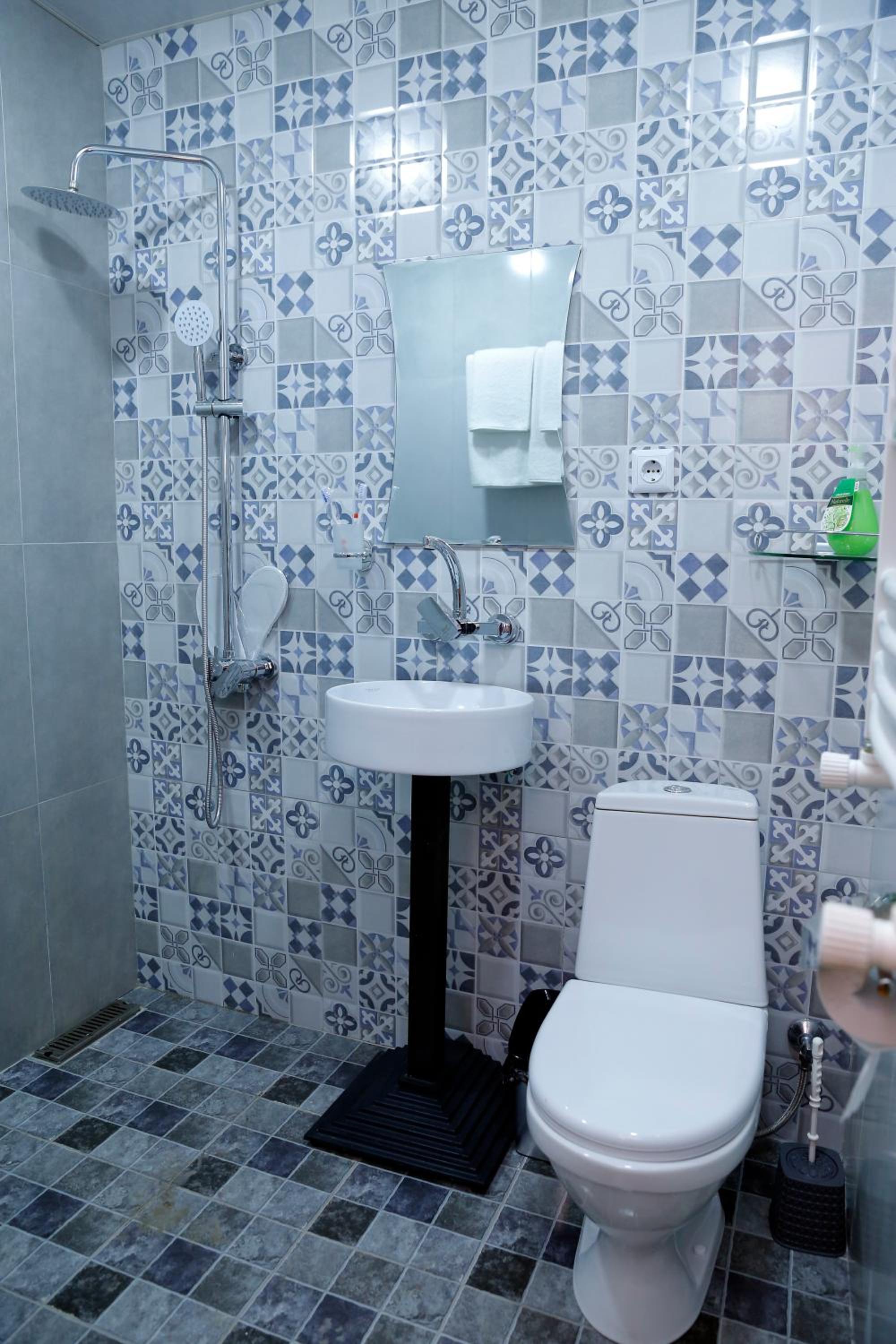 Onoyi Tun Guest House