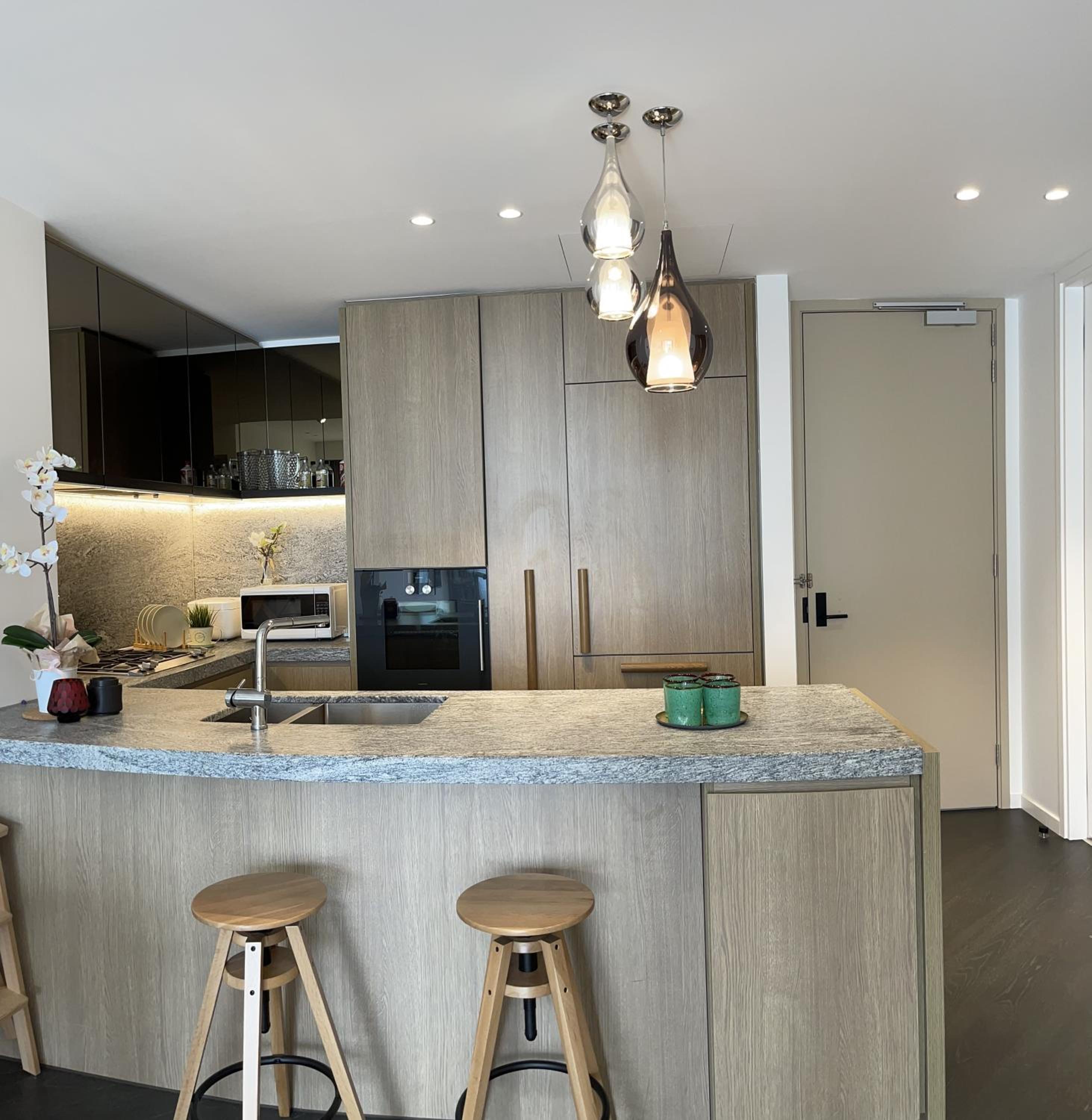 The Fawkner Apartment Bay-view pool/Gym Free Parking