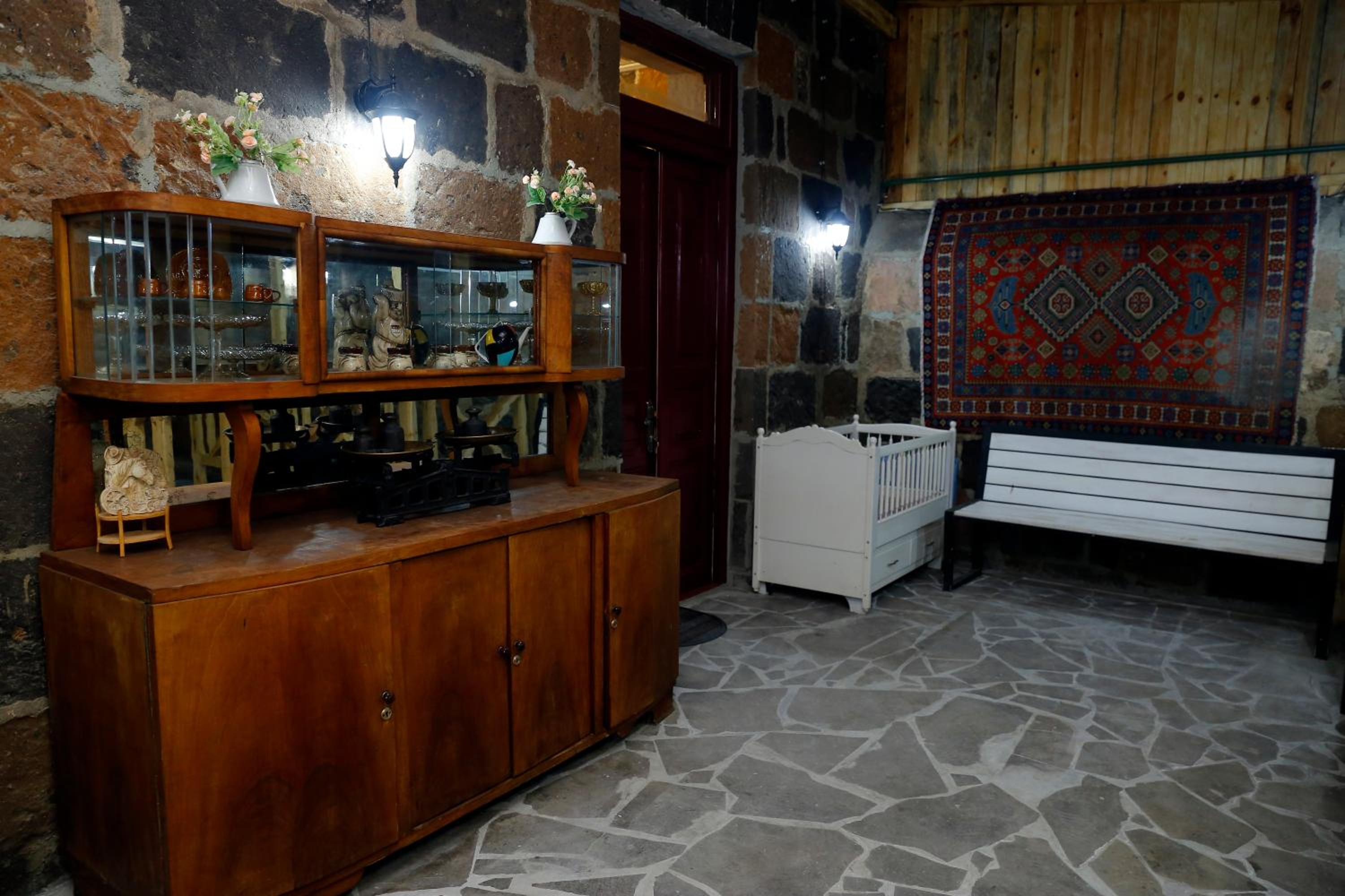 Onoyi Tun Guest House