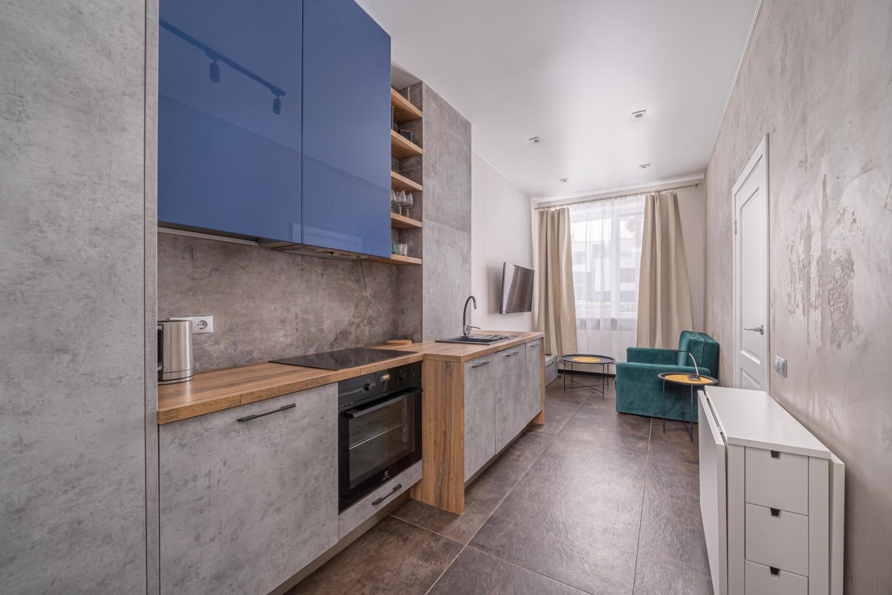 Peaceful 1-bedroom apartment in 100m from Beach, Free Street Parking, Near Forest Park view 2
