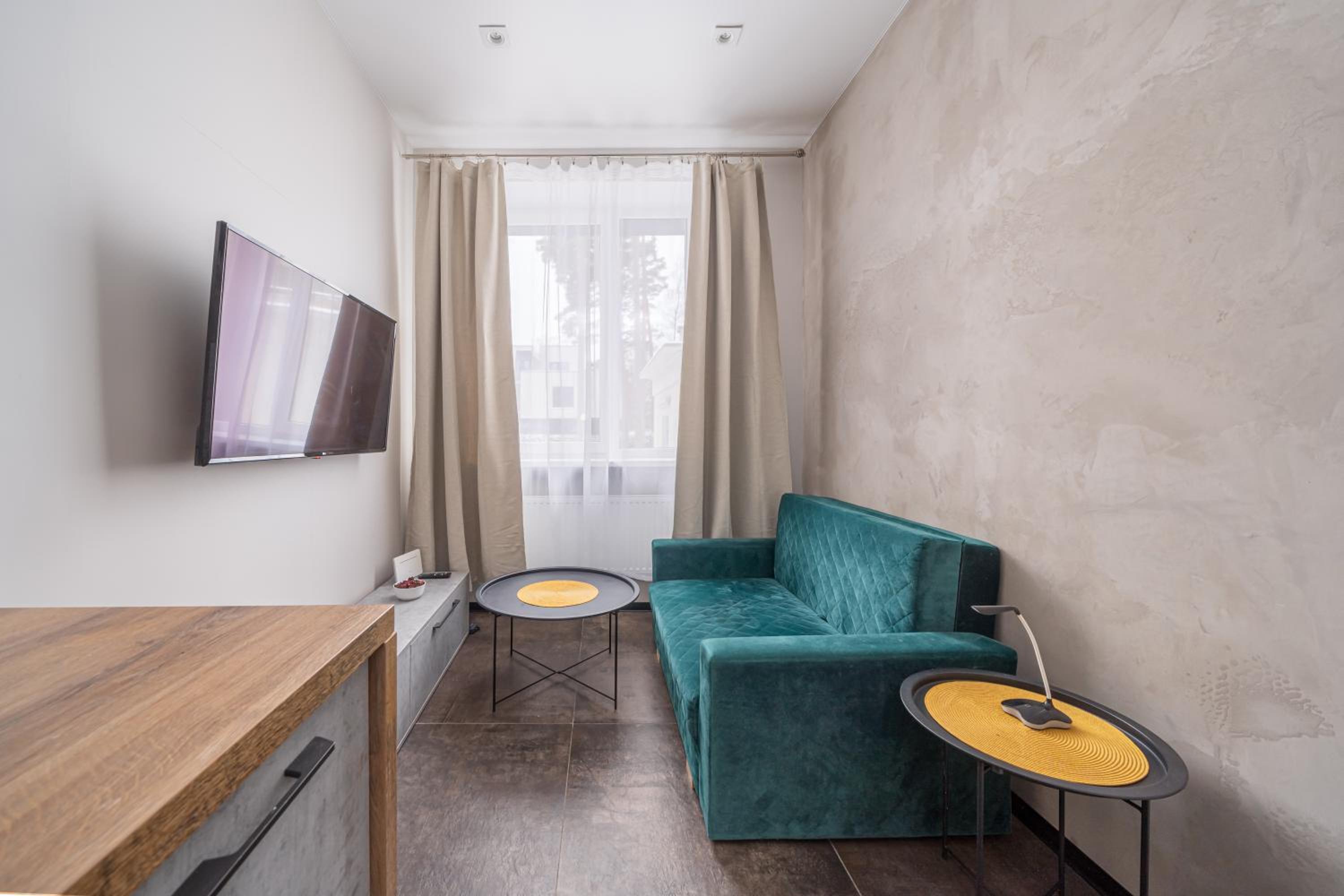 Peaceful 1-bedroom apartment in 100m from Beach, Free Street Parking, Near Forest Park view 3