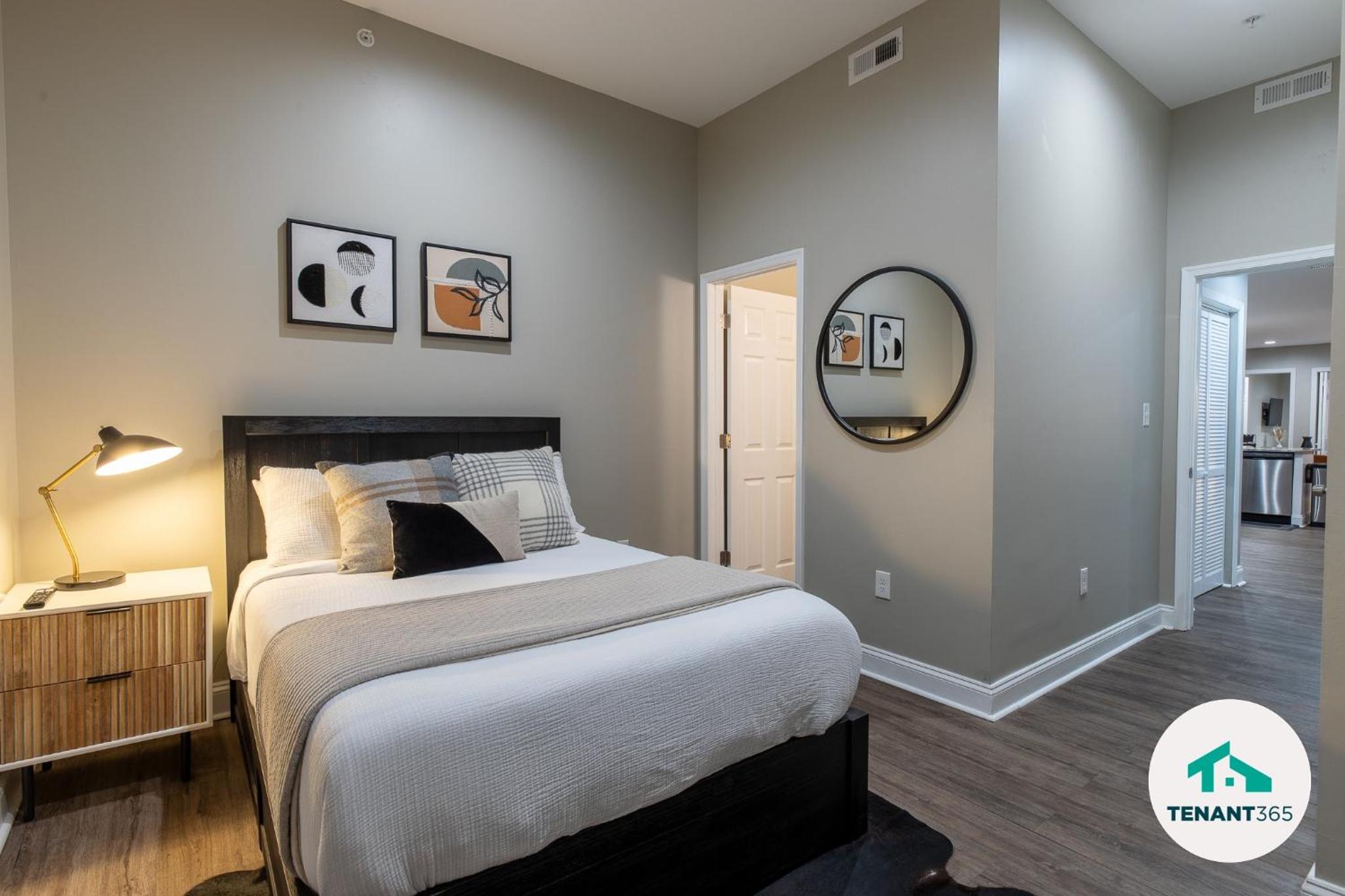 Baltimore's Best Home Away From Home apts - Property Image 17