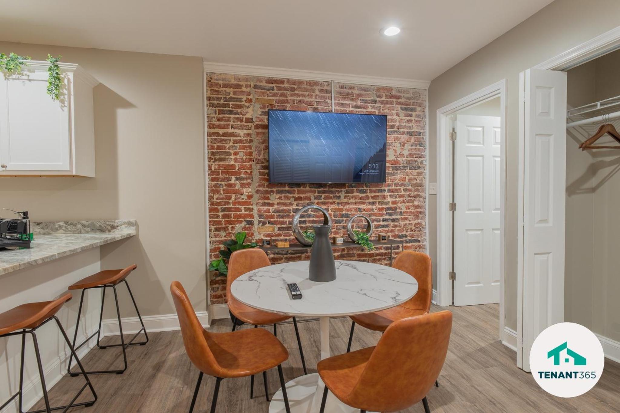 Baltimore's Best Home Away From Home apts - Property Image 13
