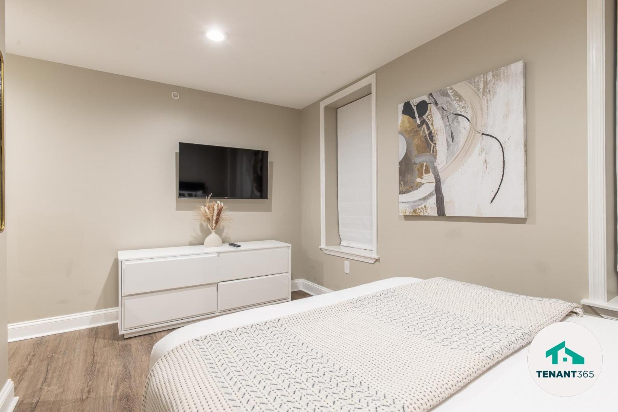 Baltimore's Best Home Away From Home apts - Property Image 11