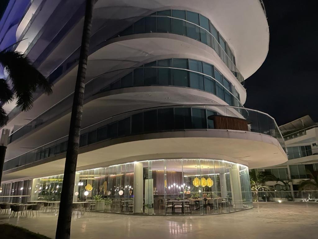 Hotel Maritima Front Beach Apartment