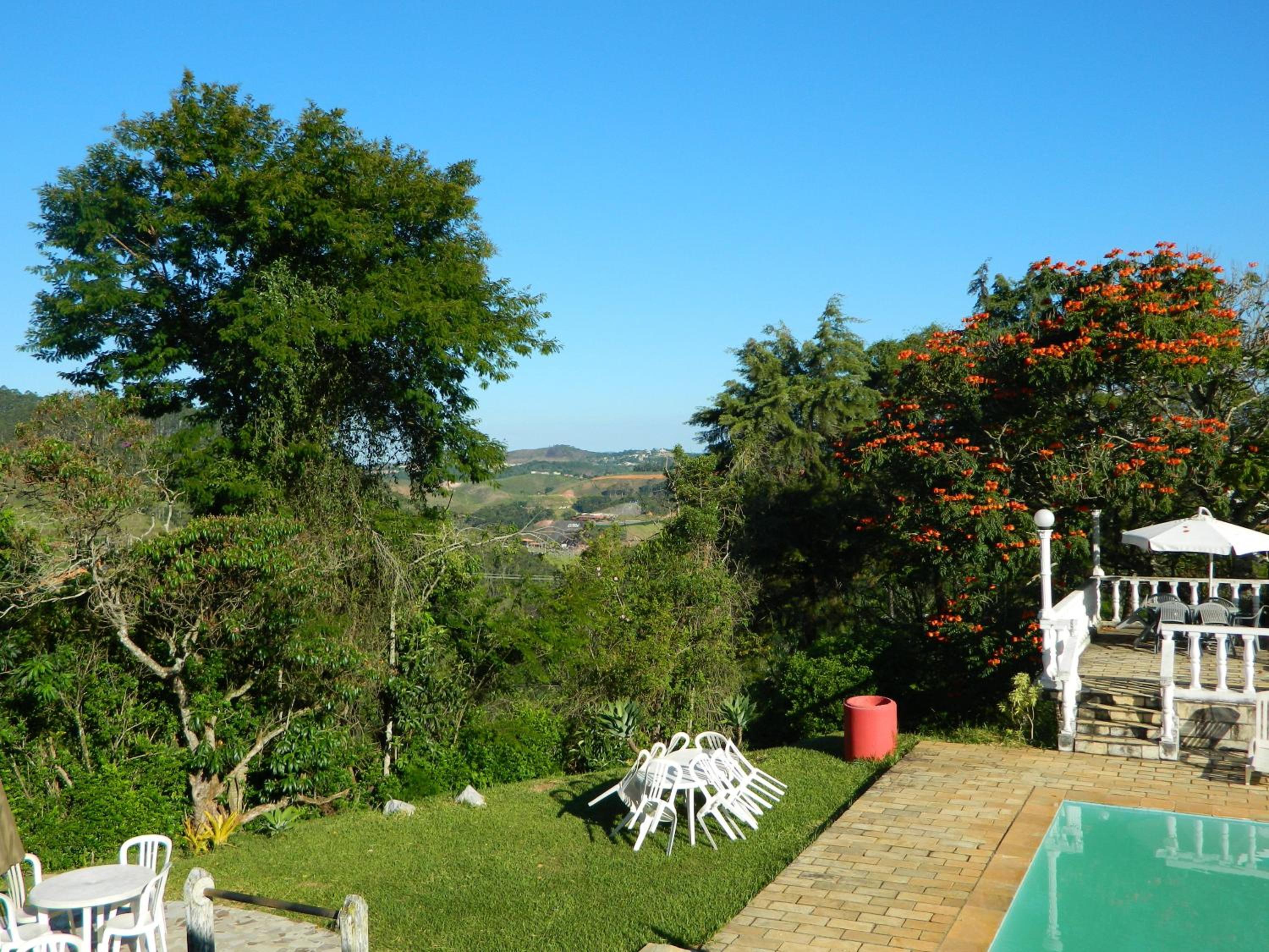 Photo 10