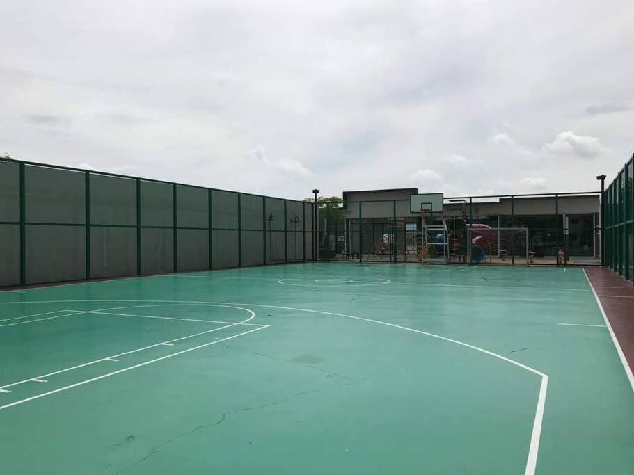 SS CondoStay Residensi Lili, Nilai nearby KLIA, USIM - infinity pool, wifi, smart tv, photo 15