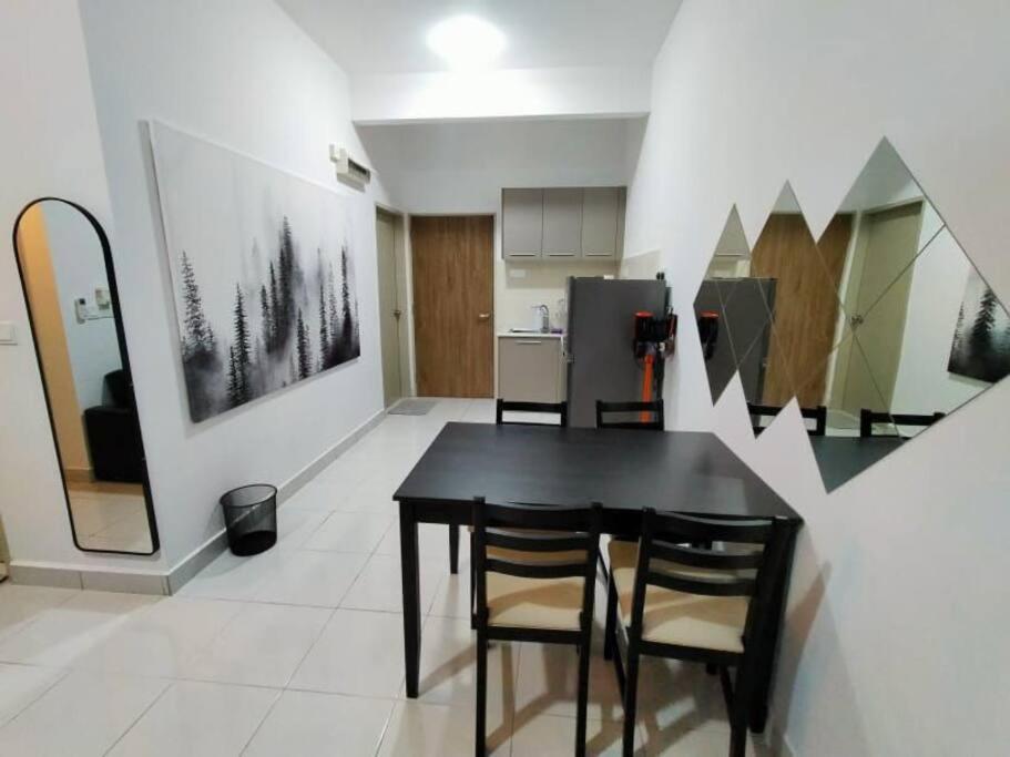 SS CondoStay Residensi Lili, Nilai nearby KLIA, USIM - infinity pool, wifi, smart tv, photo 16