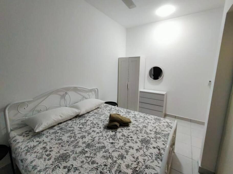 SS CondoStay Residensi Lili, Nilai nearby KLIA, USIM - infinity pool, wifi, smart tv