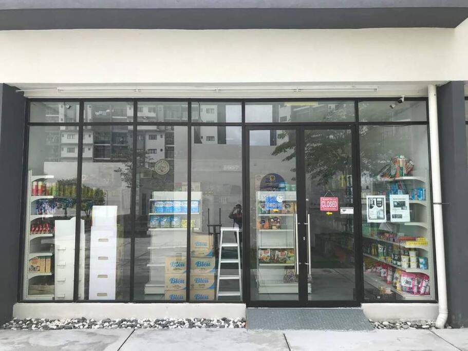 SS CondoStay Residensi Lili, Nilai nearby KLIA, USIM - infinity pool, wifi, smart tv, photo 25