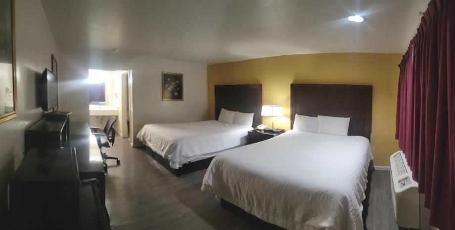 Hayward Vacations - Mission Inn and Suites - Property Image 22