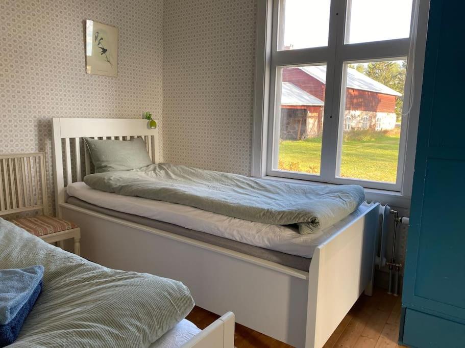 Charmig stuga på bondgård view 5
