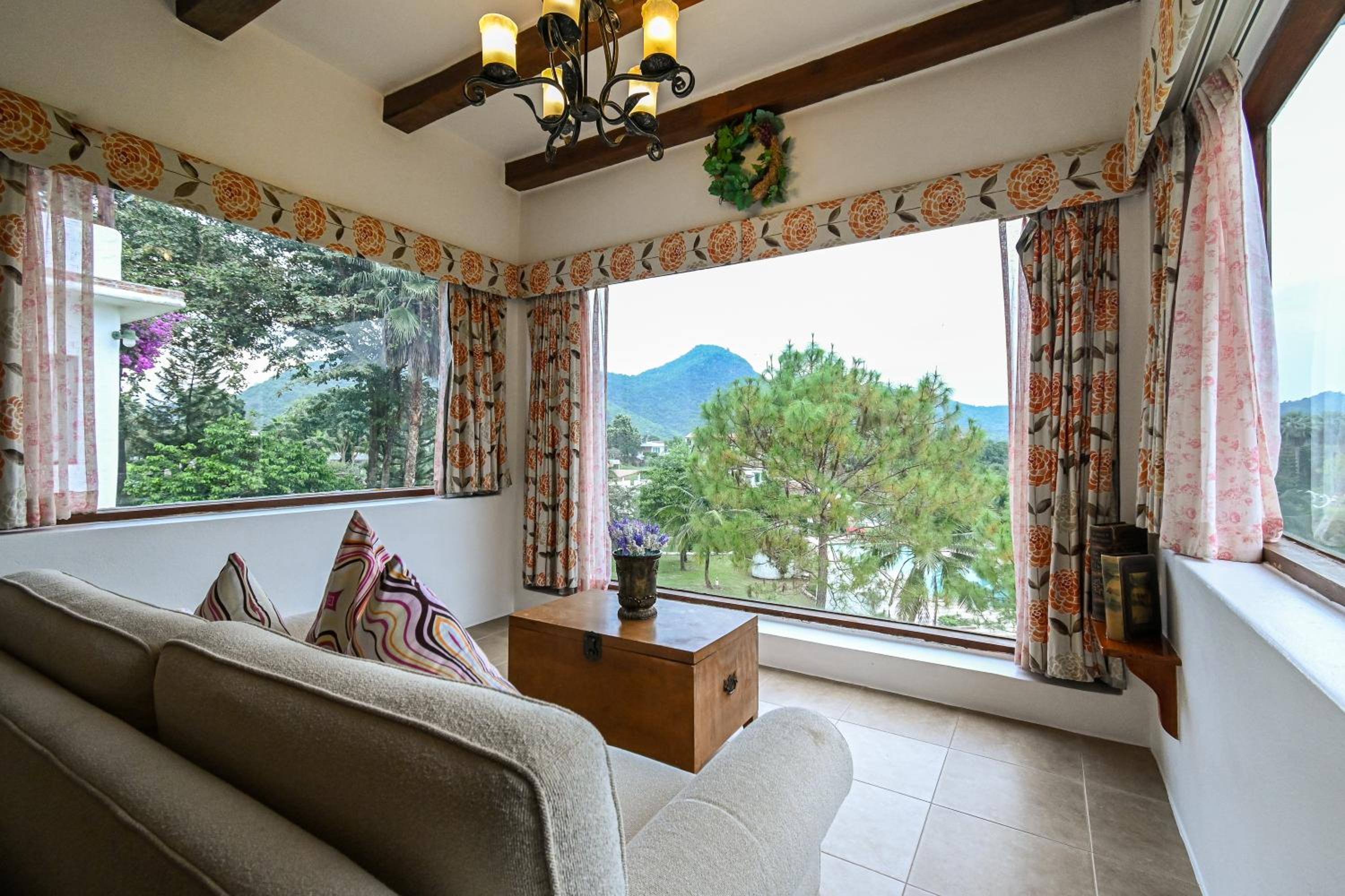 Swiss Valley Hip Resort